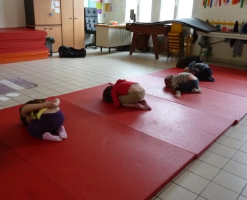 Yoga enfants Oise école Valdampierre